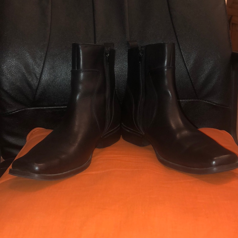 Men’s zip up ankle boots